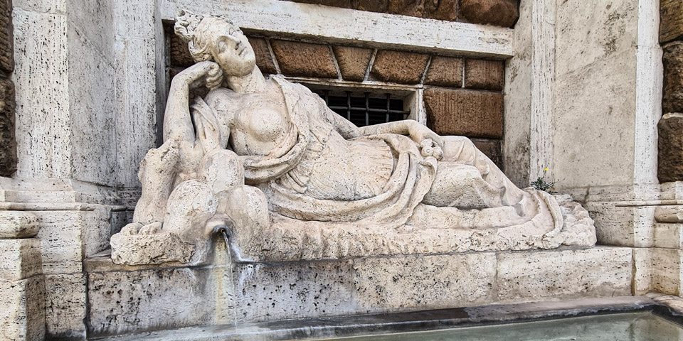 Dianabrunnen bei San Carlo alle Quattro Fontane in Rom
