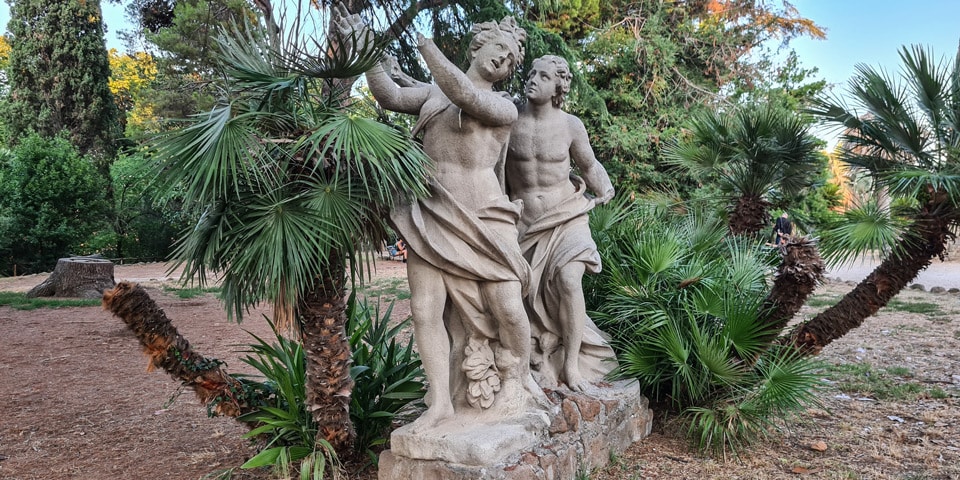 Sandsteingruppe aus dem 18. Jahrhundert mit Apoll, der Daphne verfolgt, in der Villa Sciarra in Rom
