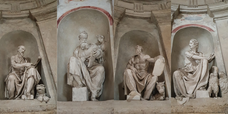 Die vier Evangelisten mit Engel, Löwe, Ochse und Adler im Tempietto del Bramante