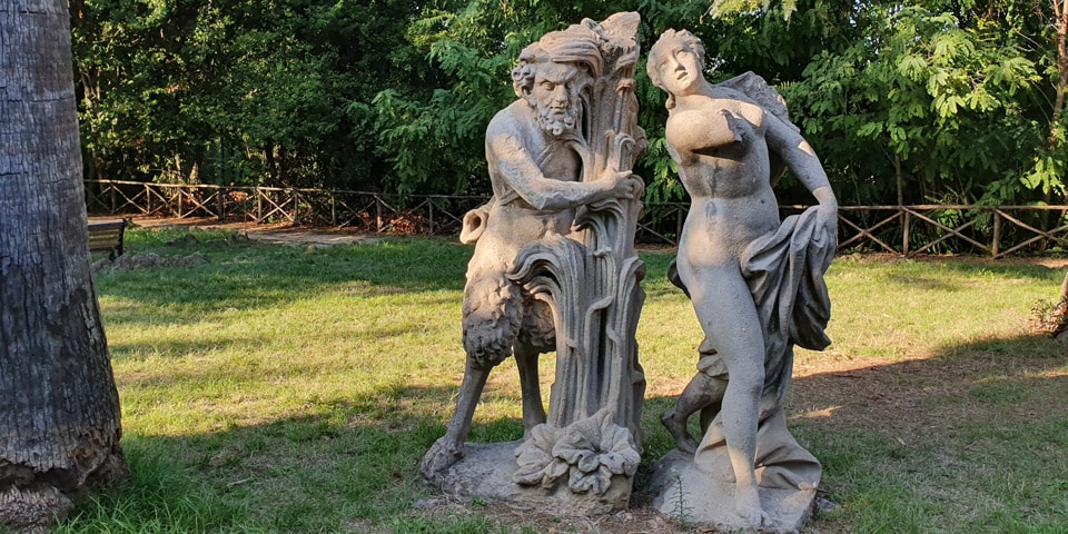 Sandsteingruppe mit Pan, der neben der Nymphe Syrinx Schilfrohr hält, in der Villa Sciarra in Rom